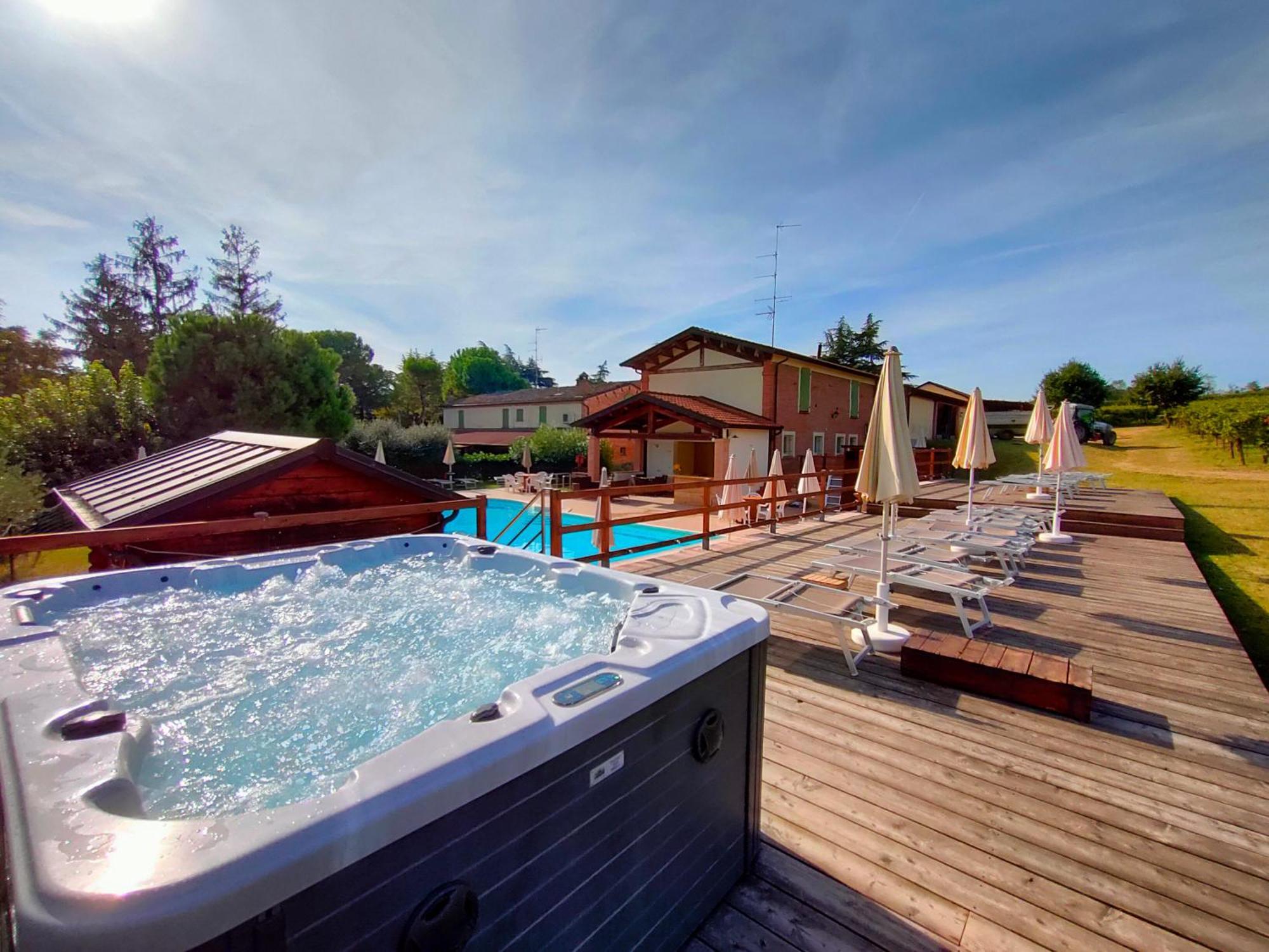 Agriturismo E Cantina La Sabbiona 파엔차 외부 사진